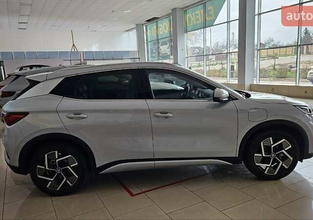 Белый БИД Yuan Plus, объемом двигателя 0 л и пробегом 1 тыс. км за 23499 $, фото 1 на Automoto.ua