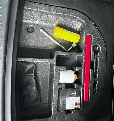 Серый БИД Yuan Plus, объемом двигателя 0 л и пробегом 74 тыс. км за 19950 $, фото 18 на Automoto.ua