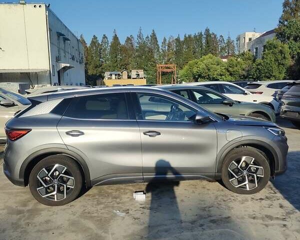 Серый БИД Yuan Plus, объемом двигателя 0 л и пробегом 6 тыс. км за 19490 $, фото 4 на Automoto.ua