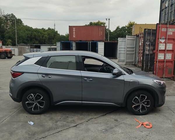 Серый БИД Yuan Plus, объемом двигателя 0 л и пробегом 25 тыс. км за 19900 $, фото 2 на Automoto.ua