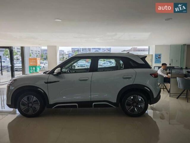 Белый БИД Yuan Up, объемом двигателя 0 л и пробегом 9 тыс. км за 17300 $, фото 2 на Automoto.ua