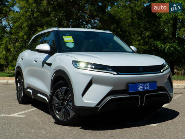 Белый БИД Yuan Up, объемом двигателя 0 л и пробегом 1 тыс. км за 19800 $, фото 1 на Automoto.ua