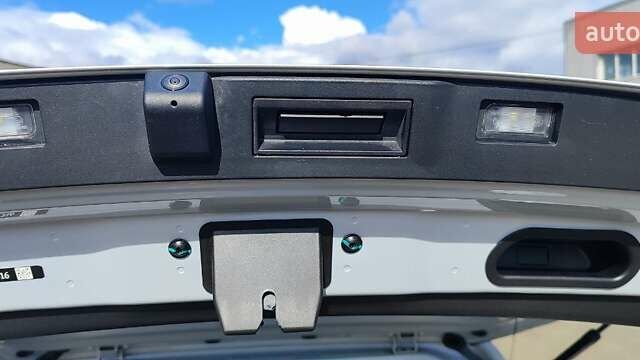 Белый БИД Yuan Up, объемом двигателя 0 л и пробегом 5 тыс. км за 20000 $, фото 10 на Automoto.ua