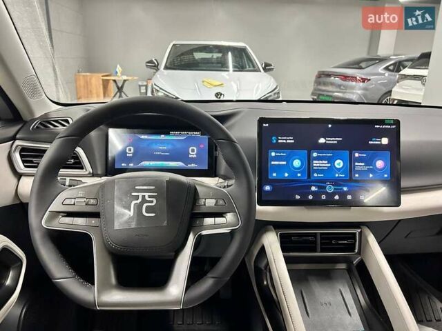 Белый БИД Yuan Up, объемом двигателя 0 л и пробегом 1 тыс. км за 19300 $, фото 8 на Automoto.ua