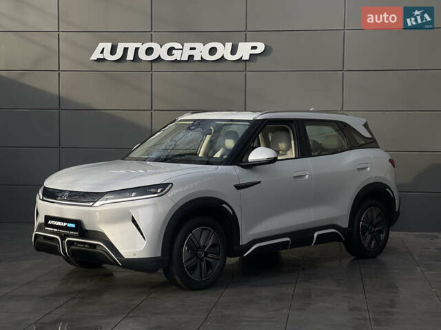Белый БИД Yuan Up, объемом двигателя 0 л и пробегом 1 тыс. км за 20800 $, фото 3 на Automoto.ua