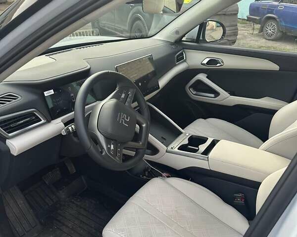 Белый БИД Yuan Up, объемом двигателя 0 л и пробегом 144 тыс. км за 18000 $, фото 7 на Automoto.ua