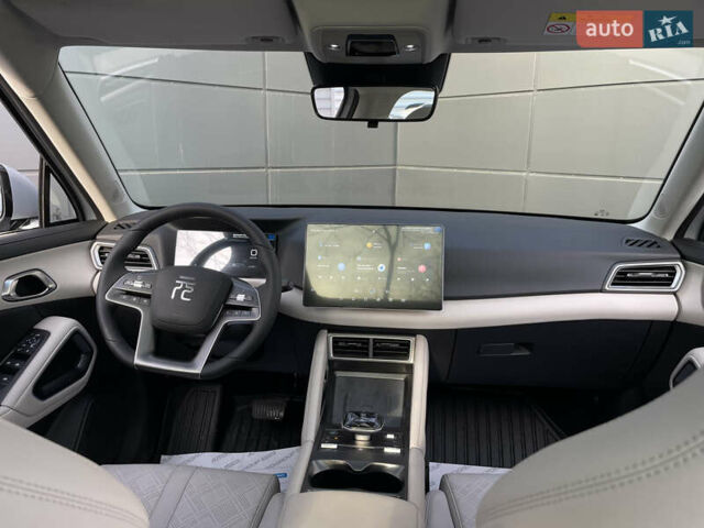 Белый БИД Yuan Up, объемом двигателя 0 л и пробегом 1 тыс. км за 20800 $, фото 7 на Automoto.ua