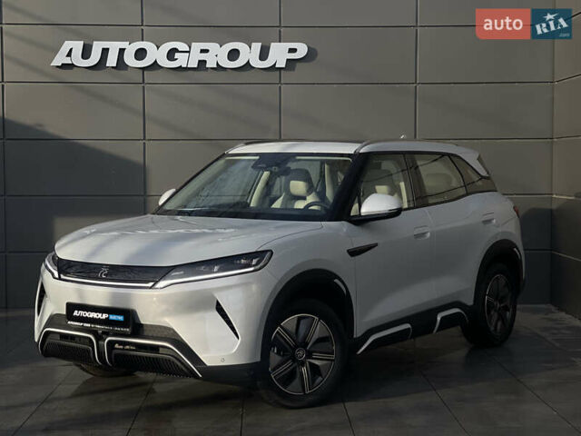 Белый БИД Yuan Up, объемом двигателя 0 л и пробегом 1 тыс. км за 20800 $, фото 1 на Automoto.ua
