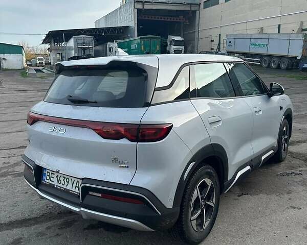 Белый БИД Yuan Up, объемом двигателя 0 л и пробегом 144 тыс. км за 18000 $, фото 4 на Automoto.ua