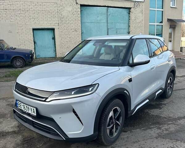 Белый БИД Yuan Up, объемом двигателя 0 л и пробегом 144 тыс. км за 18000 $, фото 5 на Automoto.ua