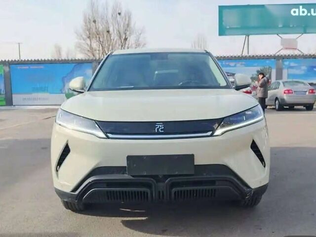 БИД Yuan Up, объемом двигателя 0 л и пробегом 4 тыс. км за 16500 $, фото 1 на Automoto.ua