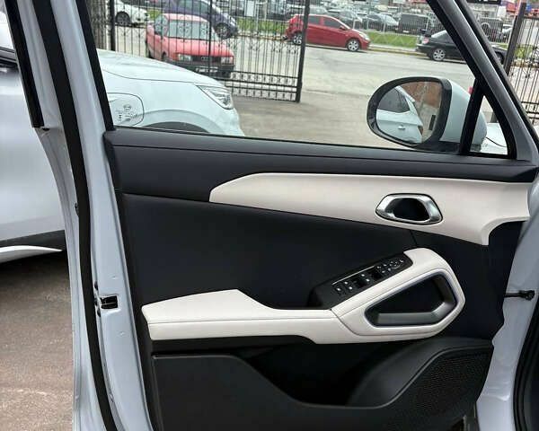 БИД Yuan Up, объемом двигателя 0 л и пробегом 1 тыс. км за 21500 $, фото 13 на Automoto.ua