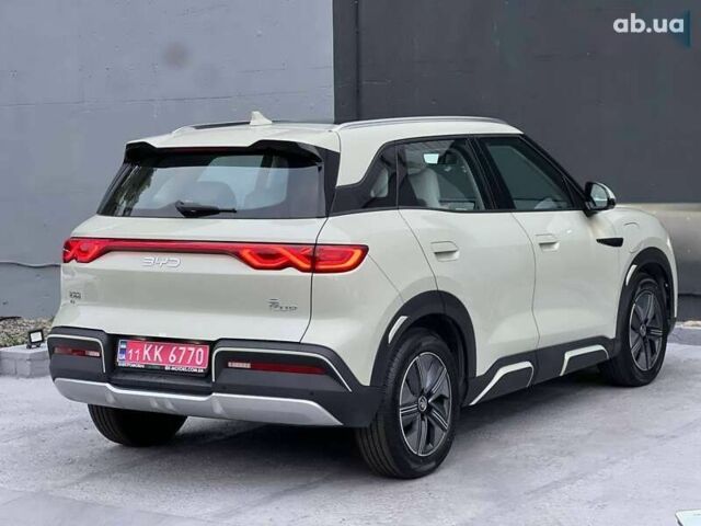 БИД Yuan Up, объемом двигателя 0 л и пробегом 4 тыс. км за 18800 $, фото 5 на Automoto.ua