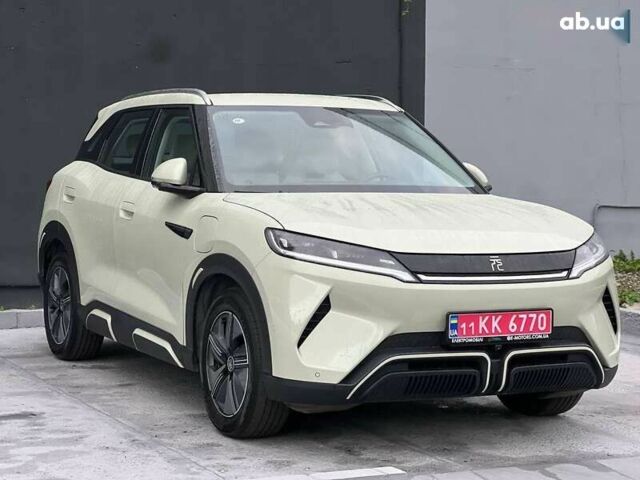 БИД Yuan Up, объемом двигателя 0 л и пробегом 4 тыс. км за 18800 $, фото 2 на Automoto.ua