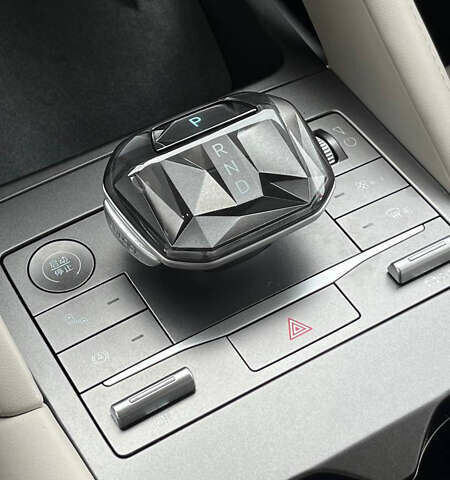 БИД Yuan Up, объемом двигателя 0 л и пробегом 6 тыс. км за 20200 $, фото 17 на Automoto.ua