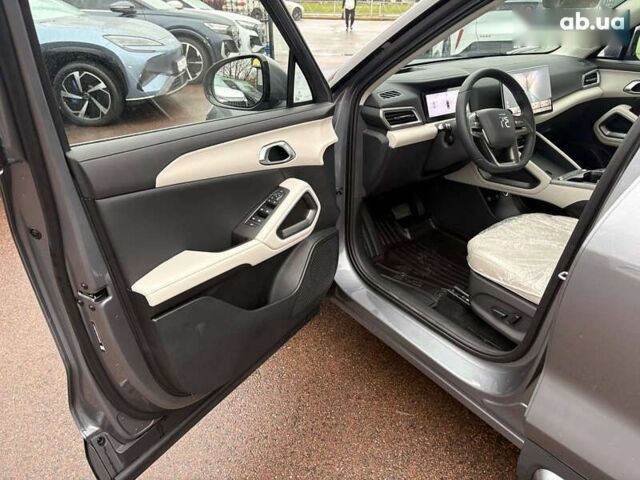 БИД Yuan Up, объемом двигателя 0 л и пробегом 1 тыс. км за 19800 $, фото 14 на Automoto.ua