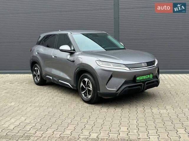 Серый БИД Yuan Up, объемом двигателя 0 л и пробегом 15 тыс. км за 17000 $, фото 2 на Automoto.ua