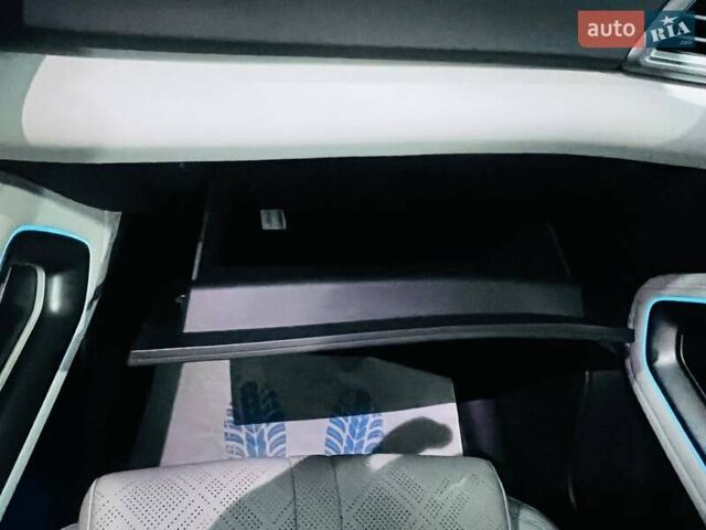 Серый БИД Yuan Up, объемом двигателя 0 л и пробегом 1 тыс. км за 19000 $, фото 24 на Automoto.ua