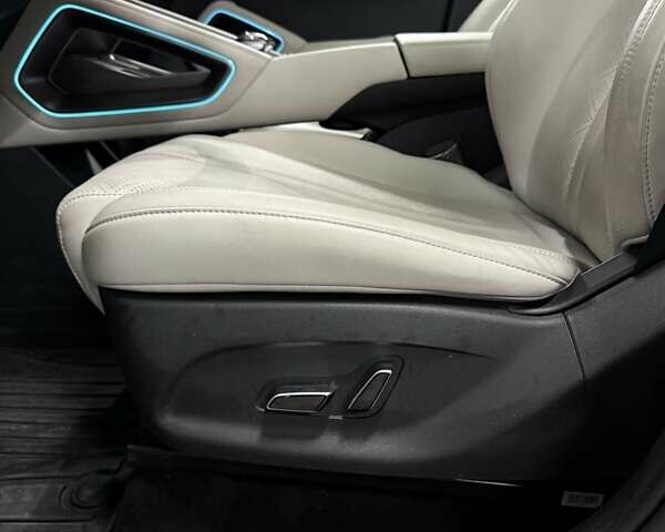 Сірий БІД Yuan Up, об'ємом двигуна 0 л та пробігом 14 тис. км за 20100 $, фото 18 на Automoto.ua