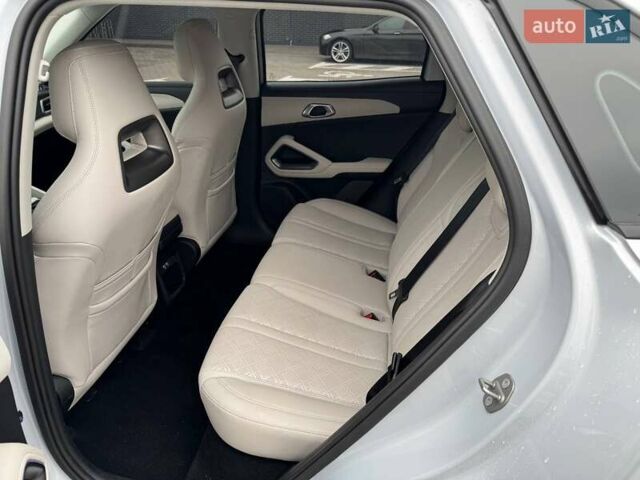 Серый БИД Yuan Up, объемом двигателя 0 л и пробегом 12 тыс. км за 16300 $, фото 6 на Automoto.ua