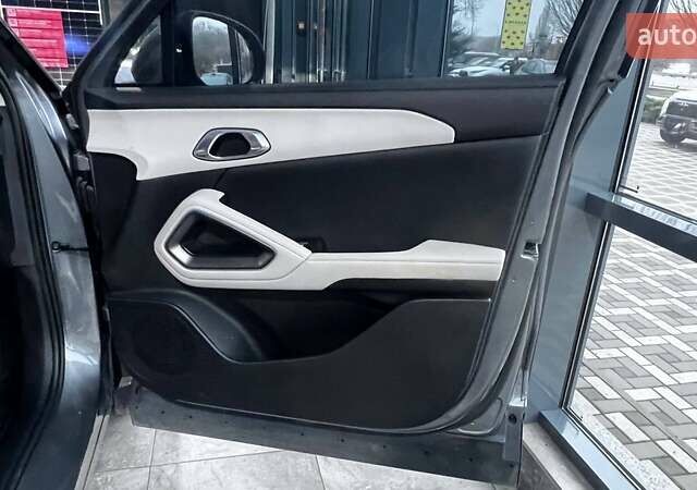 Серый БИД Yuan Up, объемом двигателя 0 л и пробегом 15 тыс. км за 17000 $, фото 11 на Automoto.ua