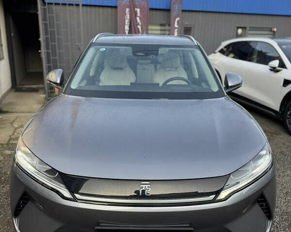 Серый БИД Yuan Up, объемом двигателя 0 л и пробегом 9 тыс. км за 17999 $, фото 4 на Automoto.ua