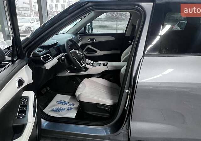 Серый БИД Yuan Up, объемом двигателя 0 л и пробегом 15 тыс. км за 17000 $, фото 7 на Automoto.ua