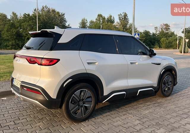 Сірий БІД Yuan Up, об'ємом двигуна 0 л та пробігом 4 тис. км за 19700 $, фото 2 на Automoto.ua