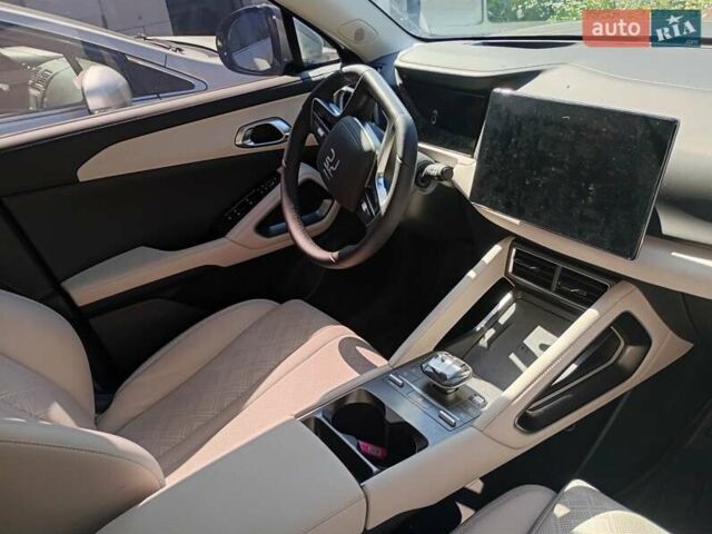 Серый БИД Yuan Up, объемом двигателя 0 л и пробегом 8 тыс. км за 19300 $, фото 1 на Automoto.ua
