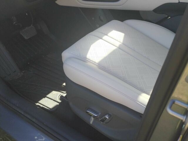 Серый БИД Yuan Up, объемом двигателя 0 л и пробегом 10 тыс. км за 19200 $, фото 4 на Automoto.ua