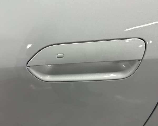 Сірий БІД Yuan Up, об'ємом двигуна 0 л та пробігом 14 тис. км за 20100 $, фото 12 на Automoto.ua