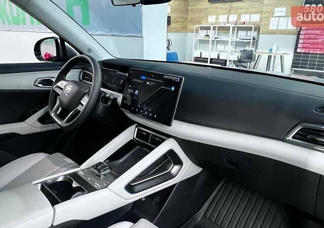 Серый БИД Yuan Up, объемом двигателя 0 л и пробегом 15 тыс. км за 17000 $, фото 13 на Automoto.ua