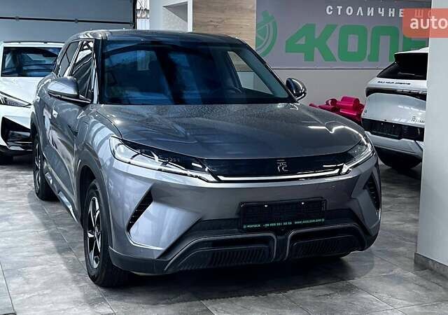 Серый БИД Yuan Up, объемом двигателя 0 л и пробегом 15 тыс. км за 17000 $, фото 2 на Automoto.ua
