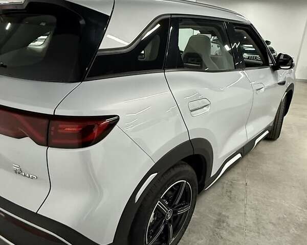 Сірий БІД Yuan Up, об'ємом двигуна 0 л та пробігом 14 тис. км за 20100 $, фото 7 на Automoto.ua