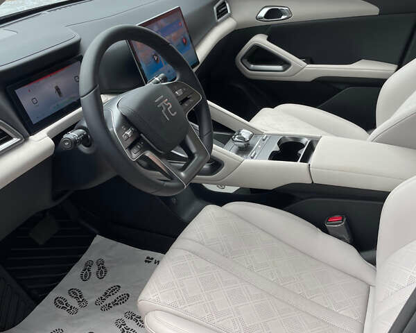 БИД Yuan Up 2025 в Киеве на Automoto.ua Серый БИД Yuan Up, объемом двигателя 0 л и пробегом 1 тыс. км за 19899 $, фото 6 на Automoto.ua