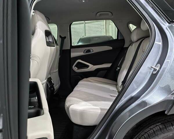 Сірий БІД Yuan Up, об'ємом двигуна 0 л та пробігом 4 тис. км за 18900 $, фото 2 на Automoto.ua