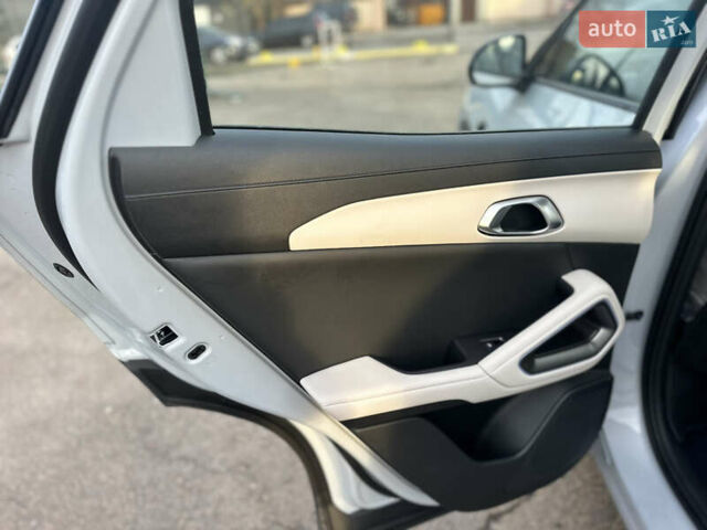 Сірий БІД Yuan Up, об'ємом двигуна 0 л та пробігом 1 тис. км за 19900 $, фото 19 на Automoto.ua