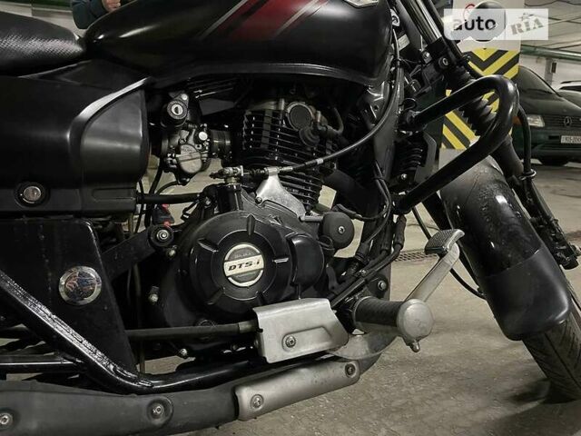 Черный Баджадж Авенгер, объемом двигателя 0.2 л и пробегом 20 тыс. км за 1000 $, фото 1 на Automoto.ua