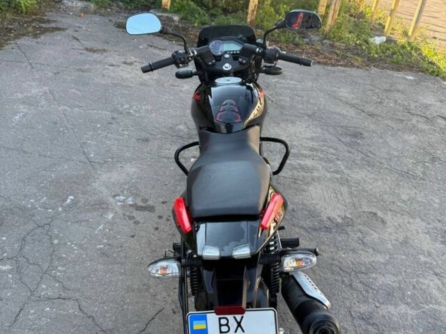 Баджадж Пульсар, объемом двигателя 0.18 л и пробегом 0 тыс. км за 1587 $, фото 3 на Automoto.ua