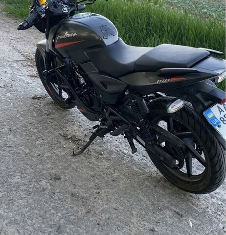 Баджадж Пульсар, объемом двигателя 0.18 л и пробегом 0 тыс. км за 1186 $, фото 2 на Automoto.ua