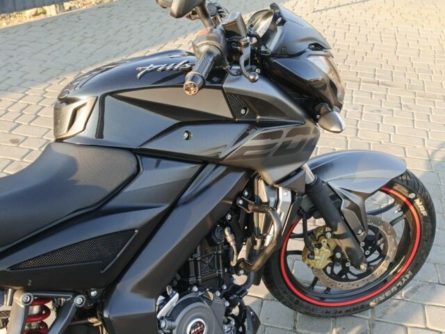 Баджадж Пульсар, объемом двигателя 0.2 л и пробегом 0 тыс. км за 1950 $, фото 2 на Automoto.ua