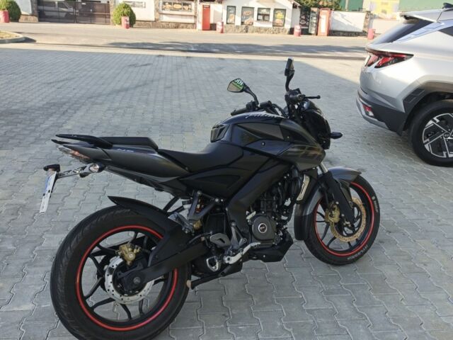 Баджадж Пульсар, объемом двигателя 0.2 л и пробегом 0 тыс. км за 1950 $, фото 4 на Automoto.ua