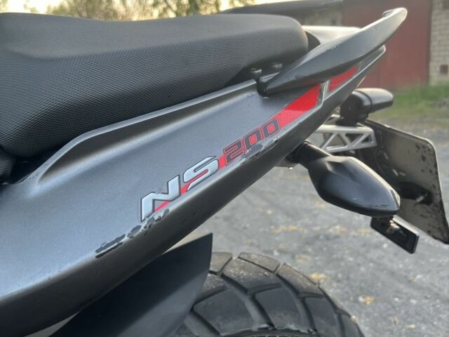 Баджадж Пульсар, об'ємом двигуна 0.2 л та пробігом 0 тис. км за 1031 $, фото 1 на Automoto.ua