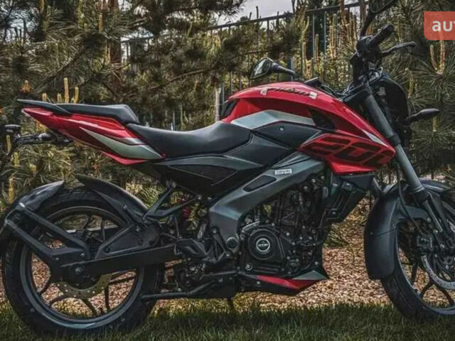 Баджадж Пульсар, объемом двигателя 0.2 л и пробегом 0 тыс. км за 3100 $, фото 3 на Automoto.ua