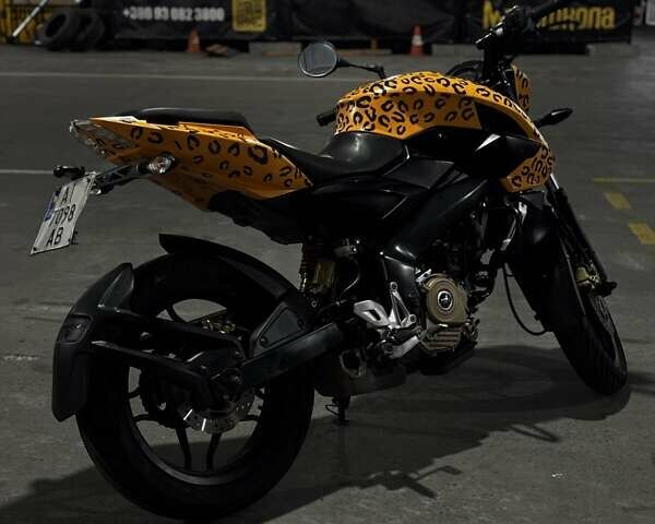 Желтый Баджадж Пульсар, объемом двигателя 0.2 л и пробегом 33 тыс. км за 1500 $, фото 3 на Automoto.ua