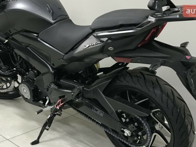 купити нове авто Баджадж Dominar 2024 року від офіційного дилера MotoHub Баджадж фото