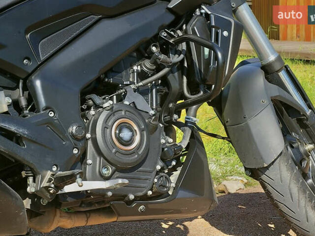 Чорний Баджадж Dominar 400, об'ємом двигуна 0.37 л та пробігом 19 тис. км за 3300 $, фото 2 на Automoto.ua