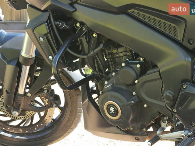 Чорний Баджадж Dominar 400, об'ємом двигуна 0.37 л та пробігом 19 тис. км за 3300 $, фото 3 на Automoto.ua