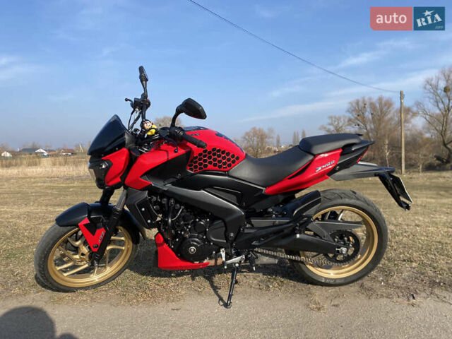 Красный Баджадж Dominar 400, объемом двигателя 0.37 л и пробегом 18 тыс. км за 3000 $, фото 3 на Automoto.ua
