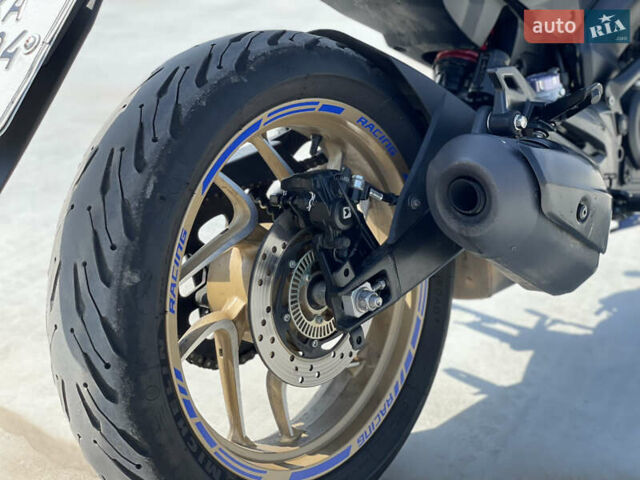Синий Баджадж Dominar 400, объемом двигателя 0.4 л и пробегом 29 тыс. км за 2800 $, фото 4 на Automoto.ua